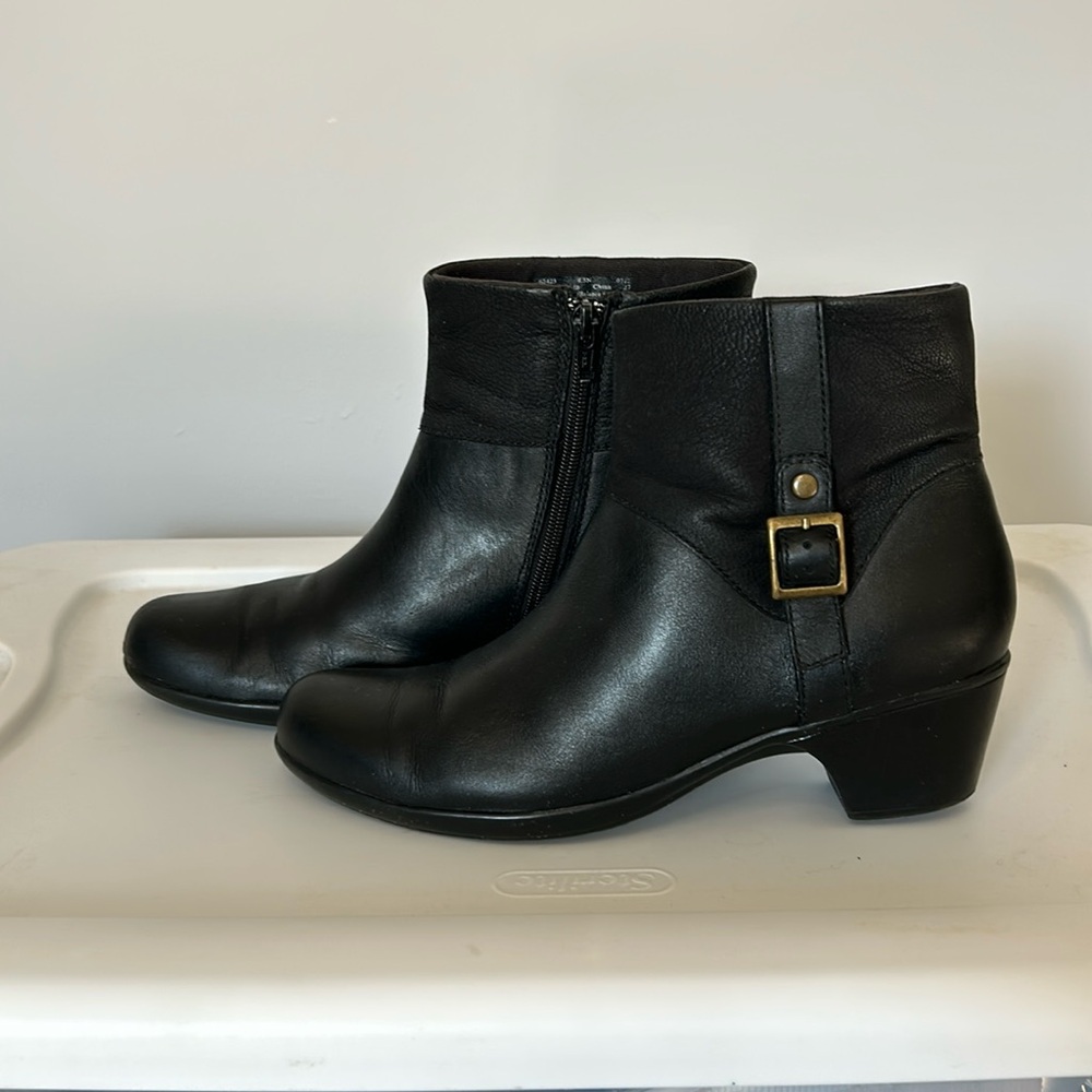 Clark’s Ankle Boots sz 8.5N (narrow)